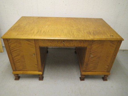 4366 - Psaci stul briza 1920  140 x 75 cm V - 74 cm  8 500 kc